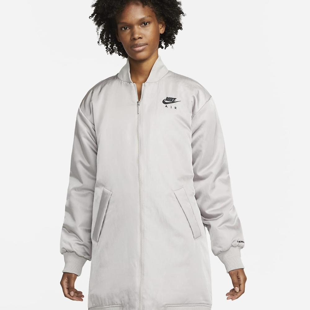 Nike Air Therma-FIT Women's Synthetic-Fill Bomber Jacket